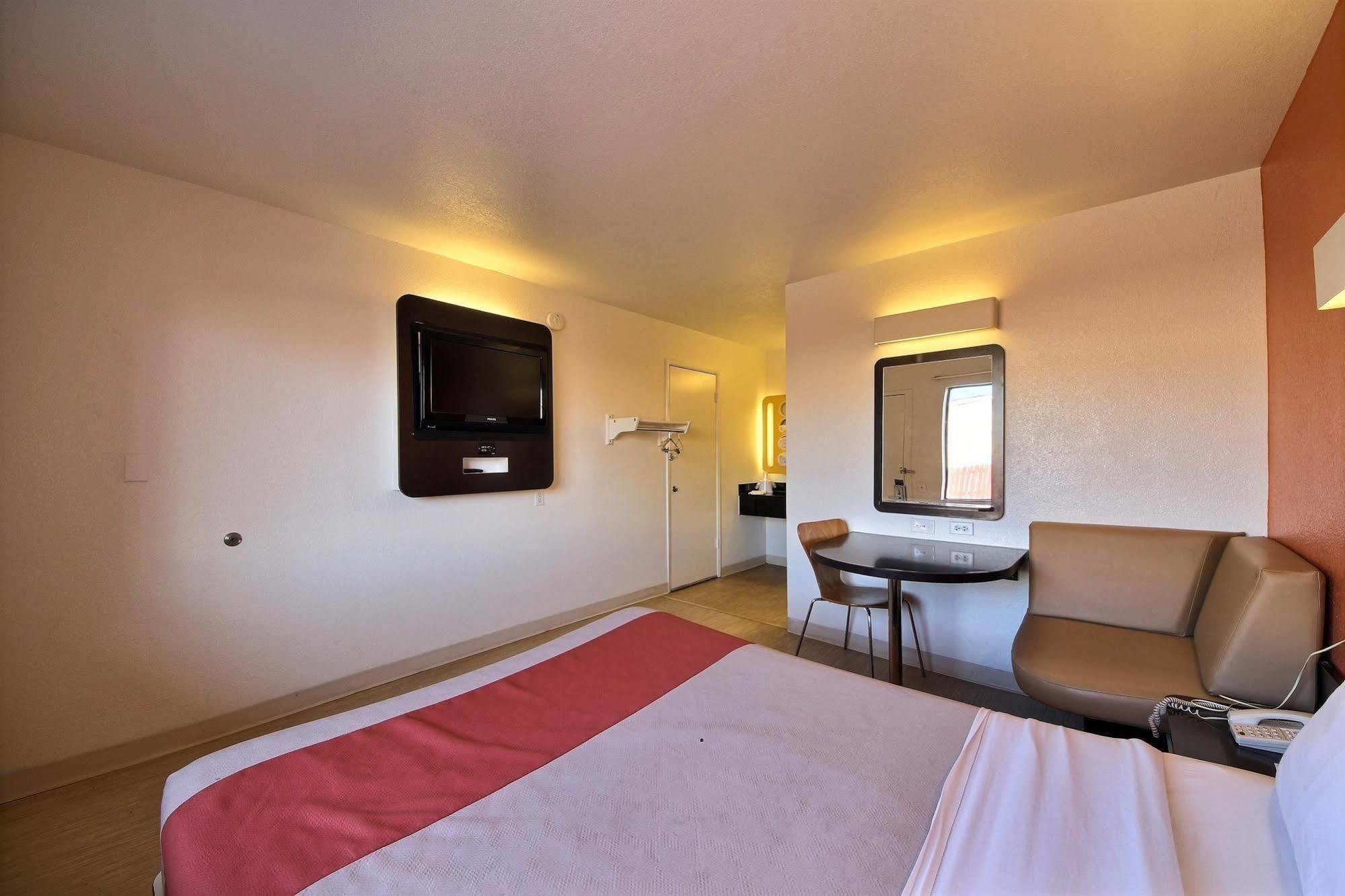 Motel 6-Laredo, Tx - South Exterior foto